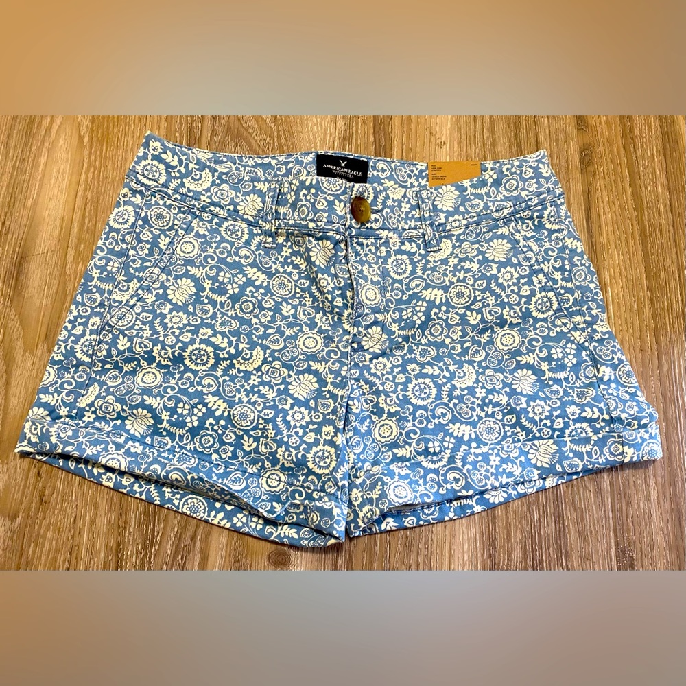 American Eagle Blue Floral Shorts
